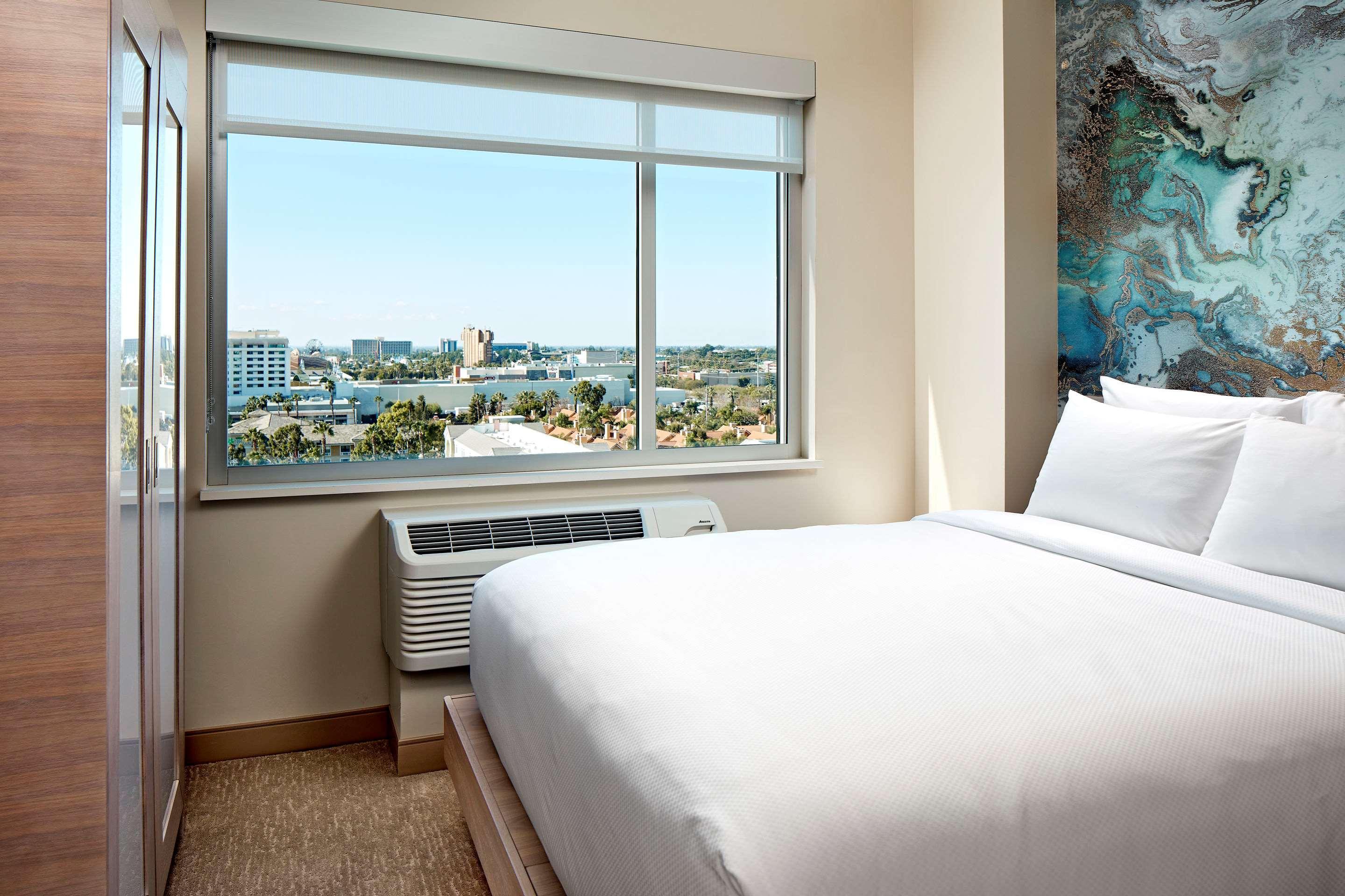 Cambria Hotel & Suites Anaheim Resort Area Εξωτερικό φωτογραφία