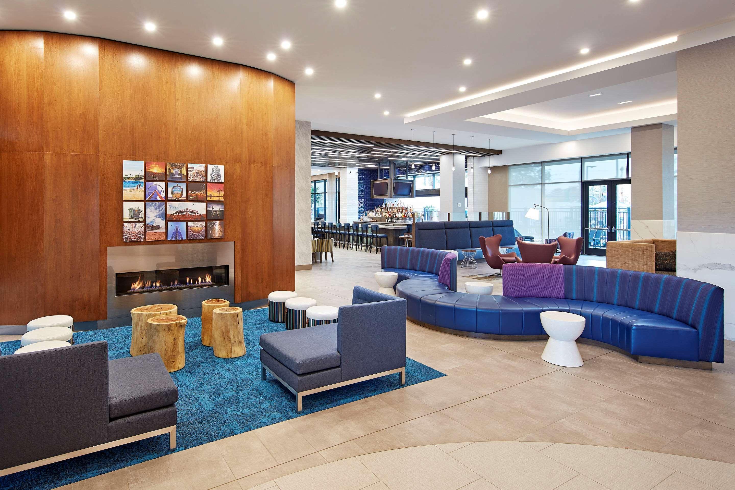 Cambria Hotel & Suites Anaheim Resort Area Εξωτερικό φωτογραφία