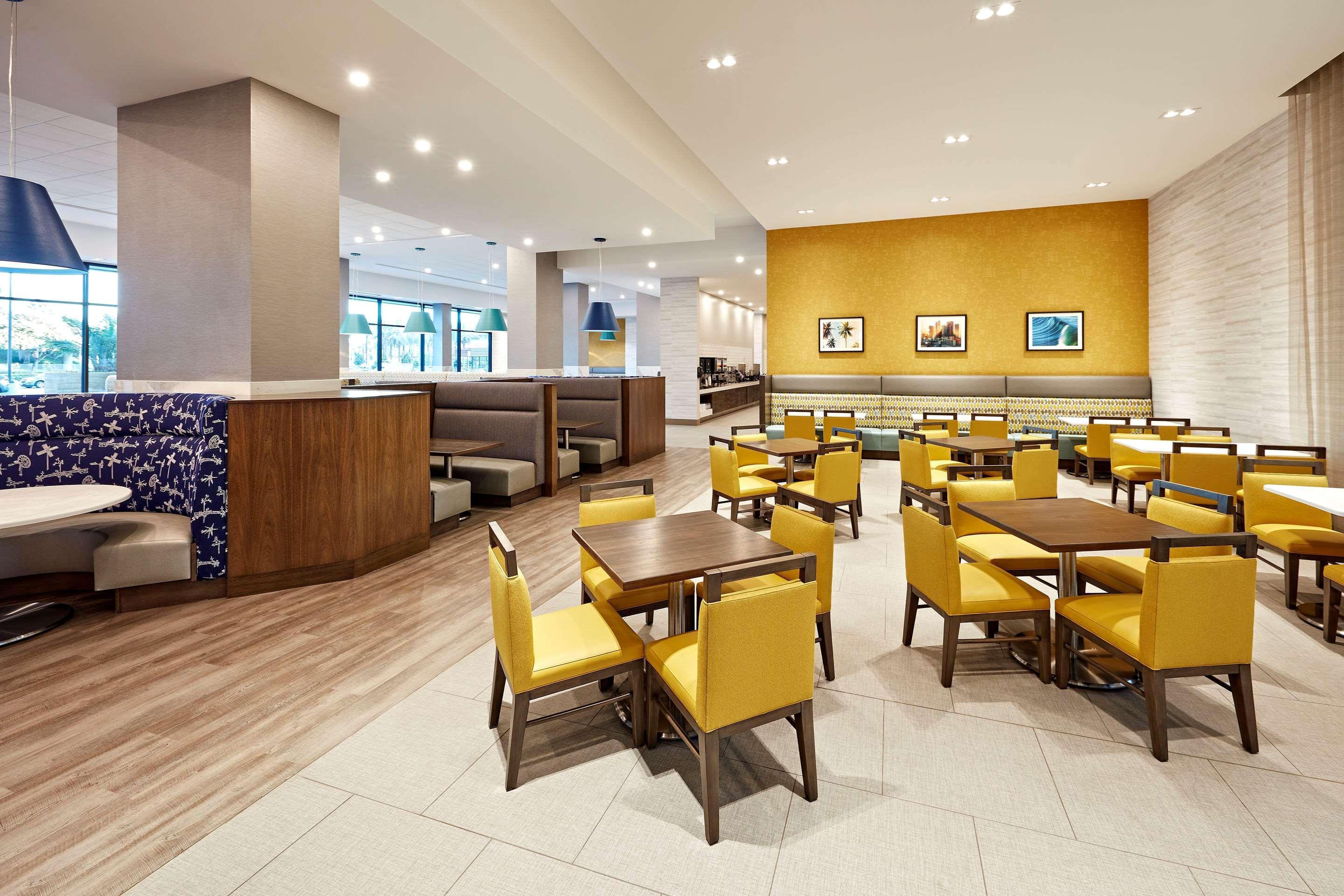 Cambria Hotel & Suites Anaheim Resort Area Εξωτερικό φωτογραφία
