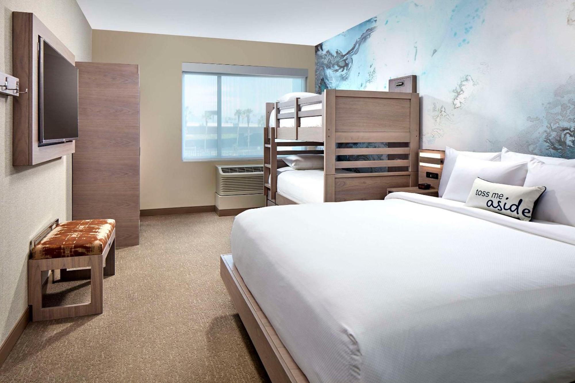 Cambria Hotel & Suites Anaheim Resort Area Εξωτερικό φωτογραφία
