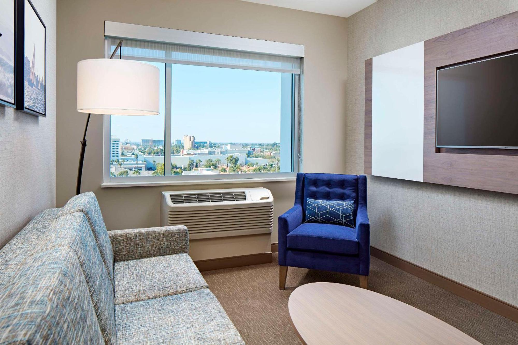 Cambria Hotel & Suites Anaheim Resort Area Εξωτερικό φωτογραφία