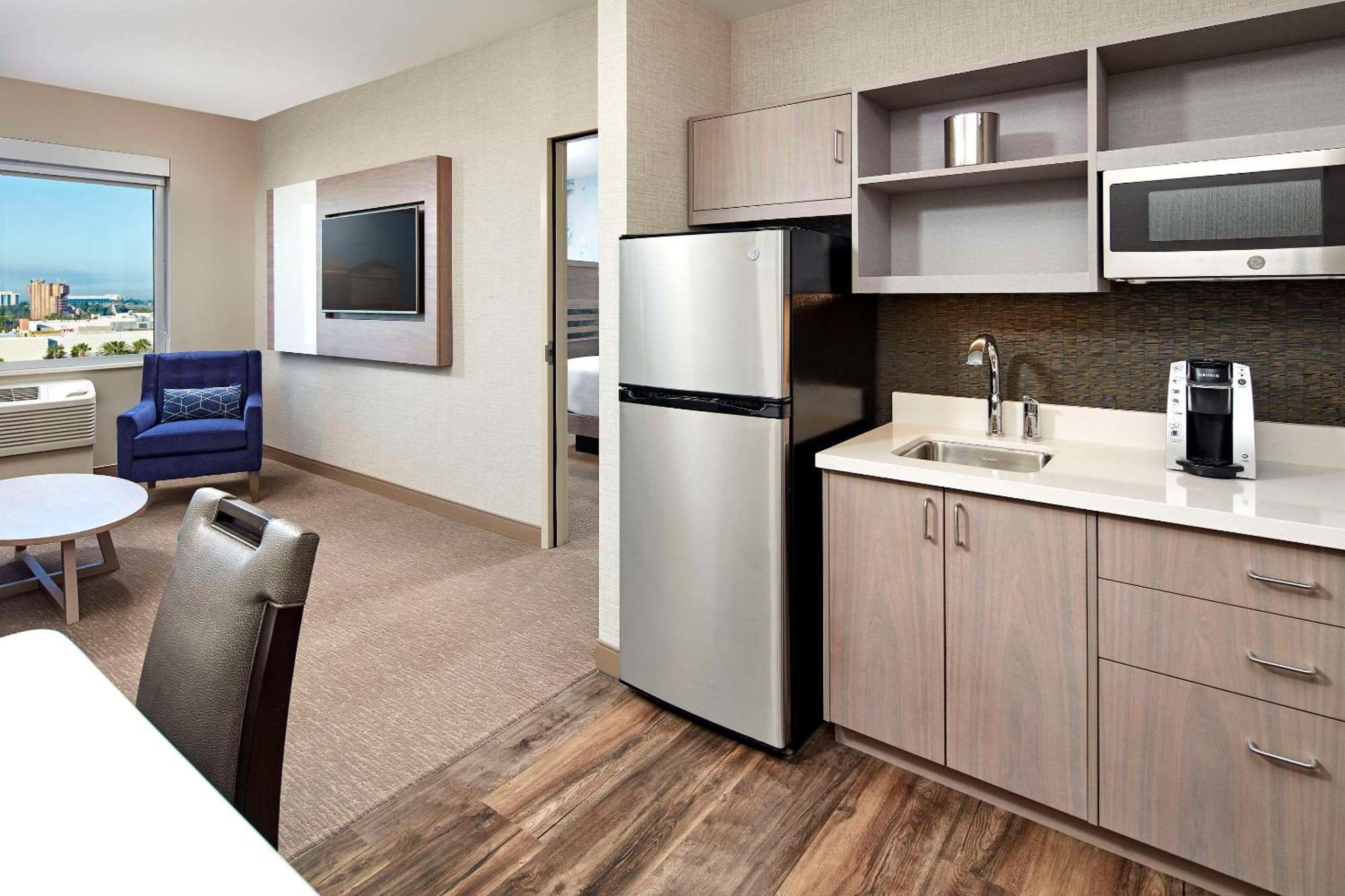 Cambria Hotel & Suites Anaheim Resort Area Εξωτερικό φωτογραφία