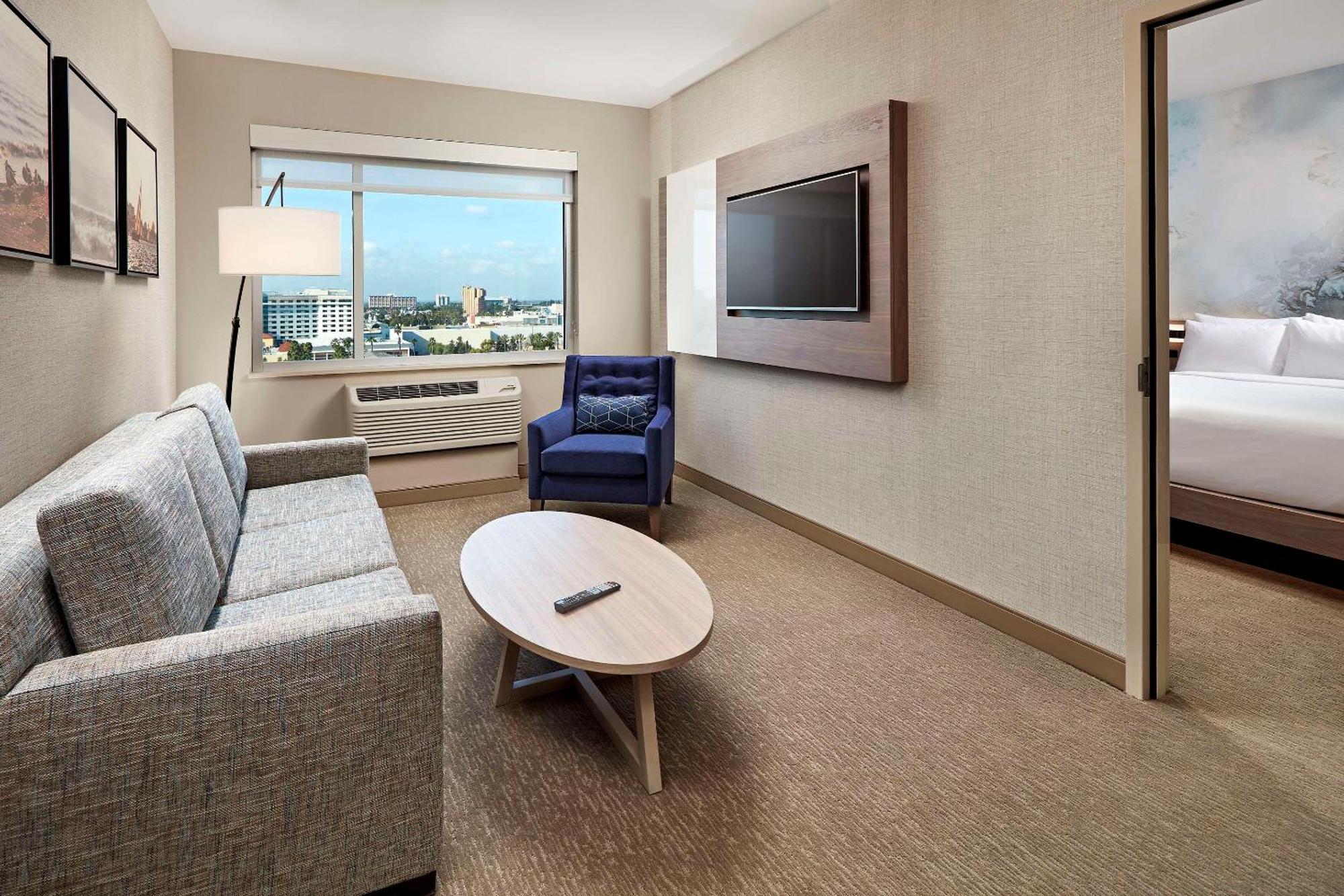 Cambria Hotel & Suites Anaheim Resort Area Εξωτερικό φωτογραφία